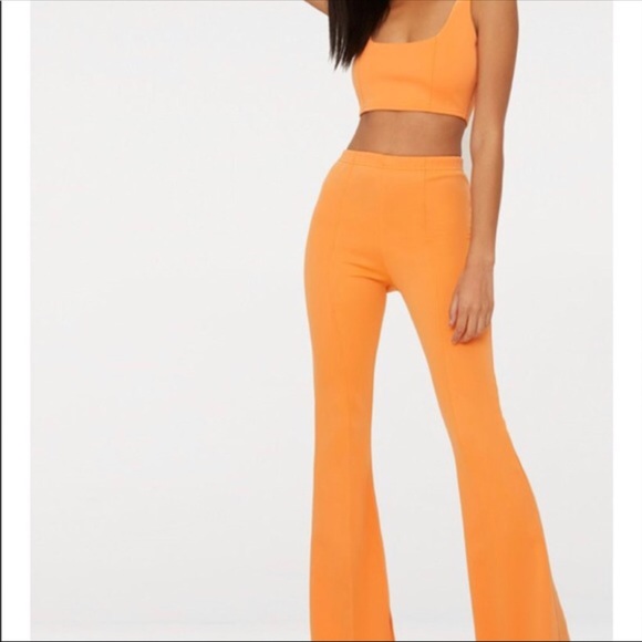 Two piece set - Picture 1 of 4